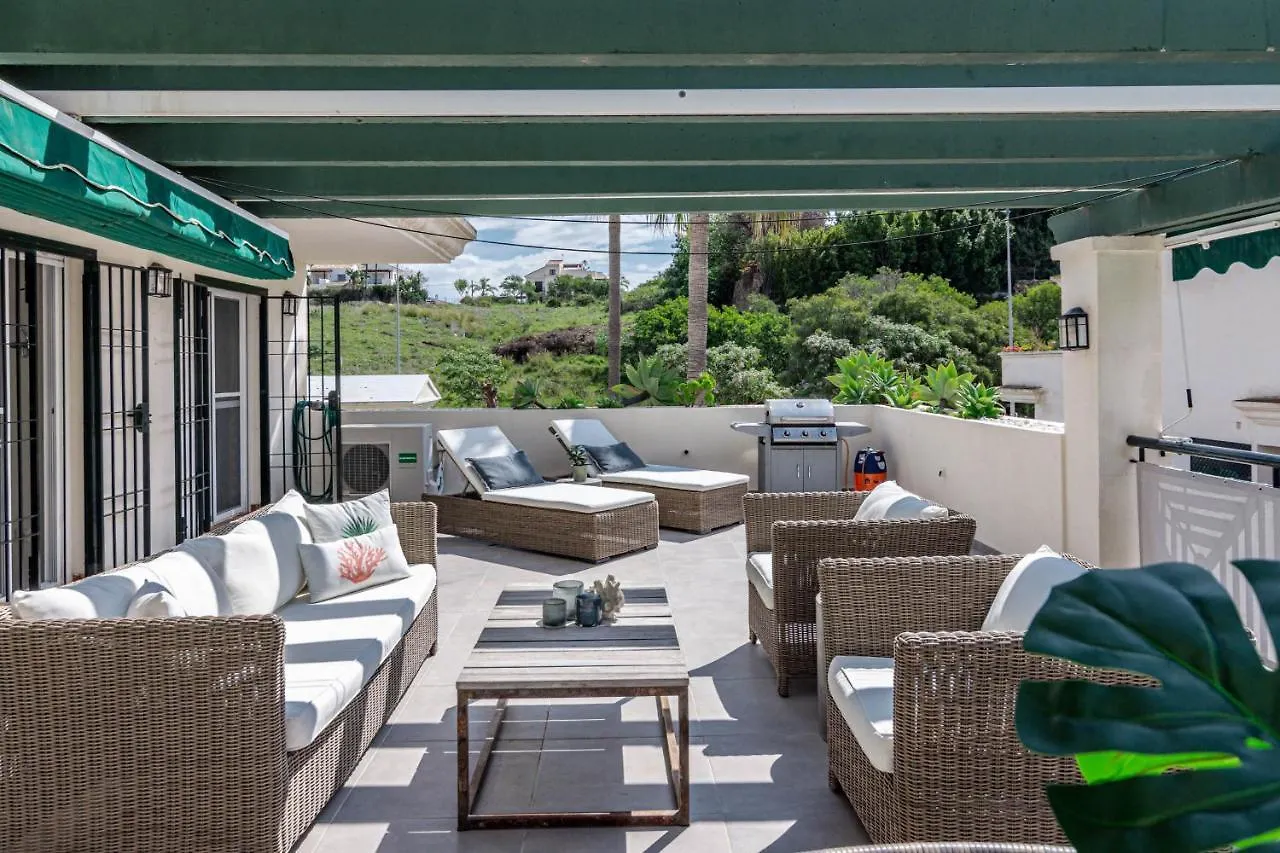 Sensational And Exotic 3-Bedroom Retreat In Nueva Andalucia With A Palm Garden Marbella 0*,  Espanha