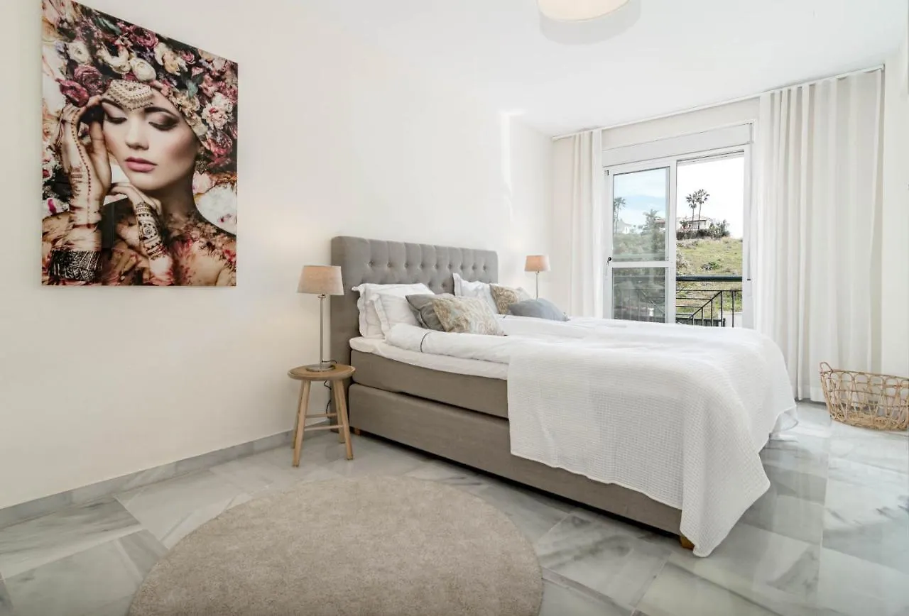 Sensational And Exotic 3-Bedroom Retreat In Nueva Andalucia With A Palm Garden Marbella 0*,